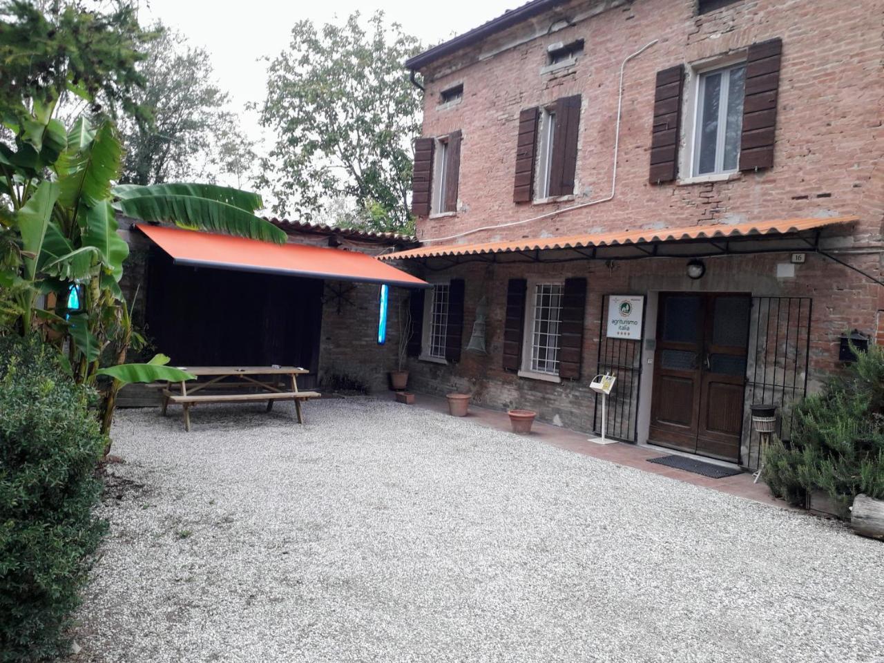 Agriturismo Dosso Al Porto Villa Rolo Bagian luar foto